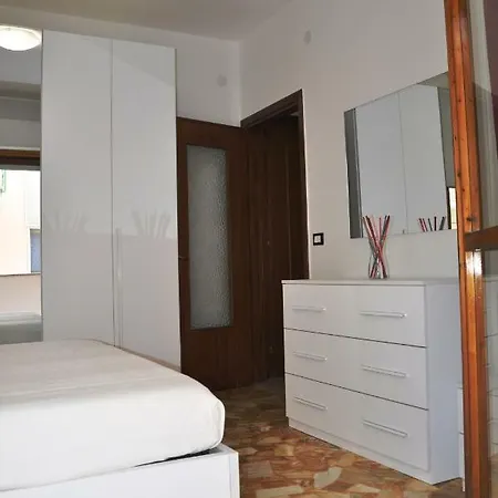 Viale Repubblica 307 2 Apartamento *